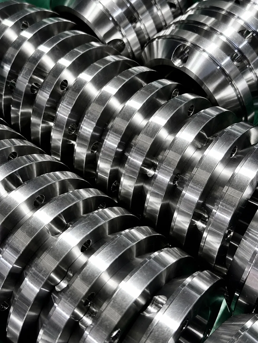 Flanges de aço empilhadas em série — APO